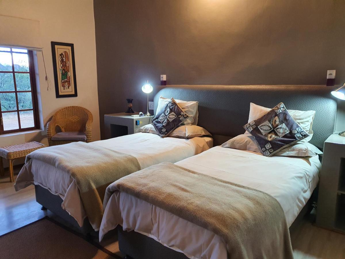 Thabile Lodge Oudtshoorn Bagian luar foto