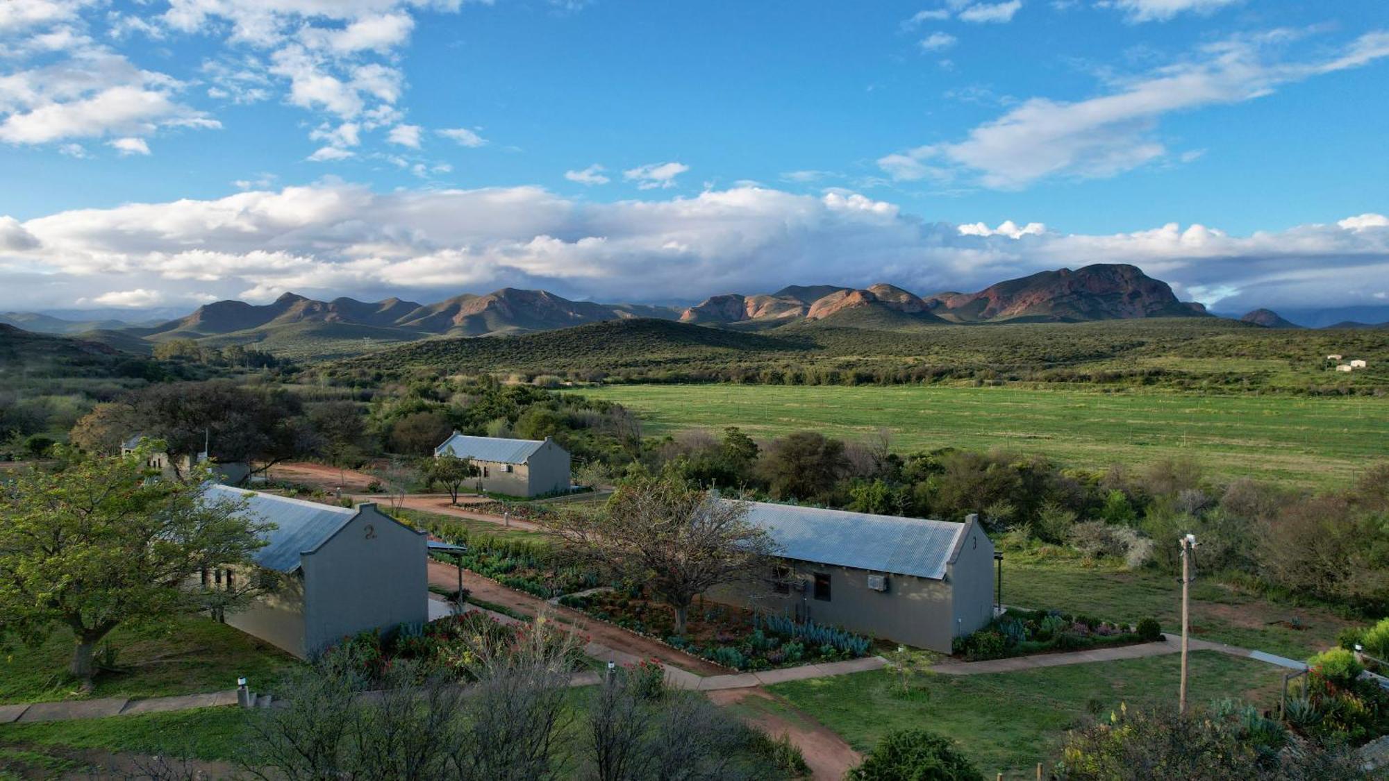 Thabile Lodge Oudtshoorn Bagian luar foto
