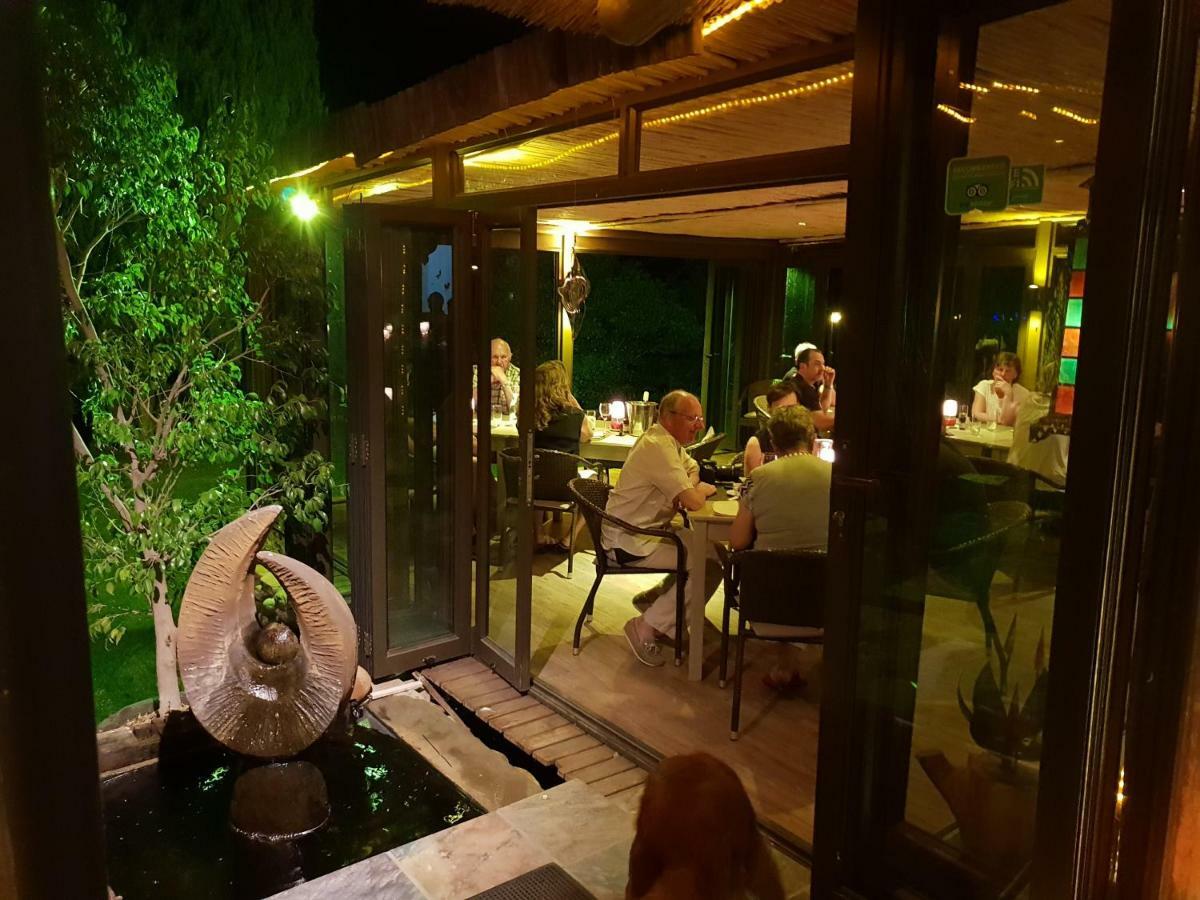 Thabile Lodge Oudtshoorn Bagian luar foto