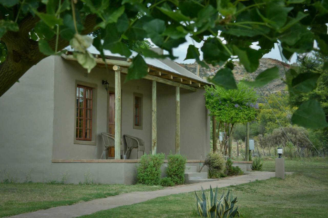 Thabile Lodge Oudtshoorn Bagian luar foto