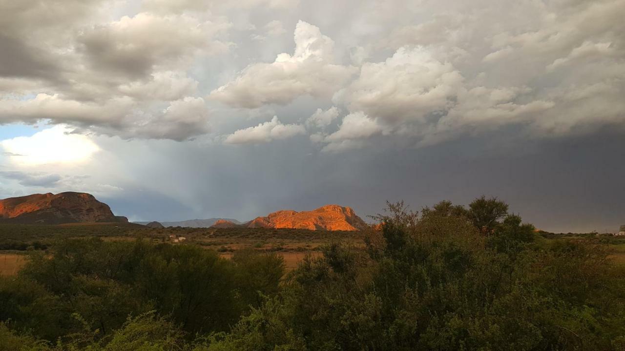 Thabile Lodge Oudtshoorn Bagian luar foto