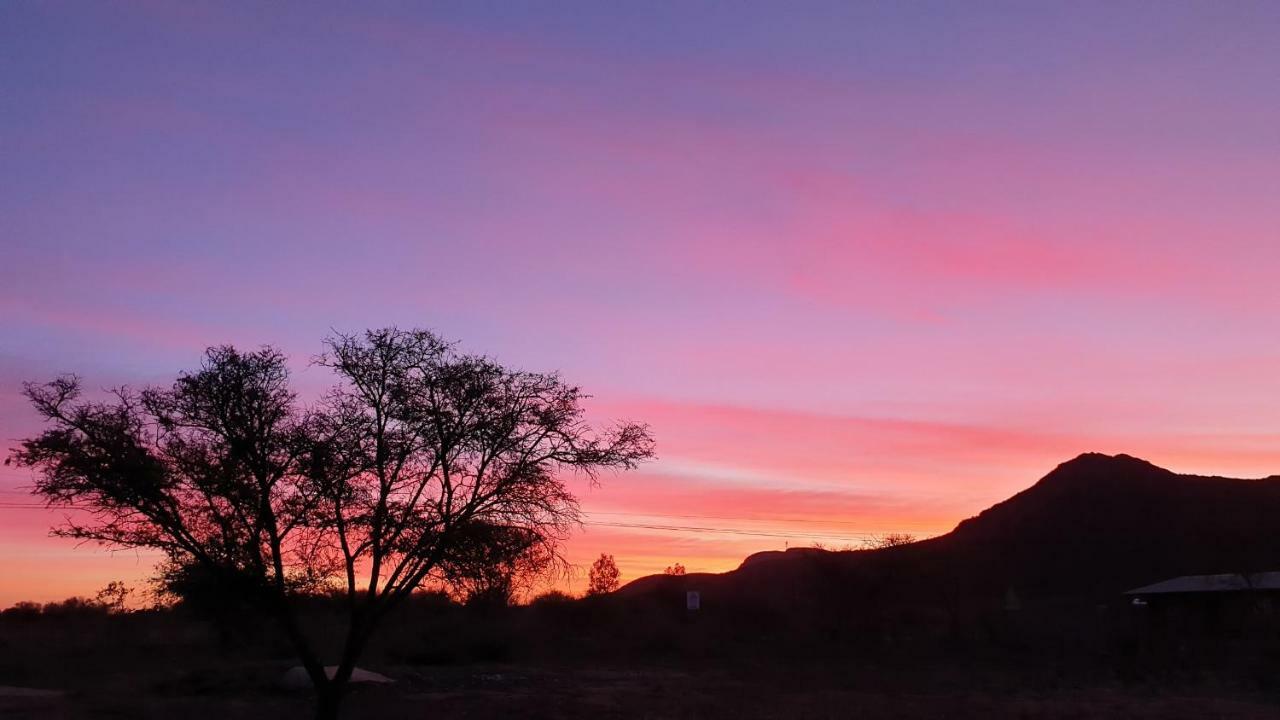 Thabile Lodge Oudtshoorn Bagian luar foto